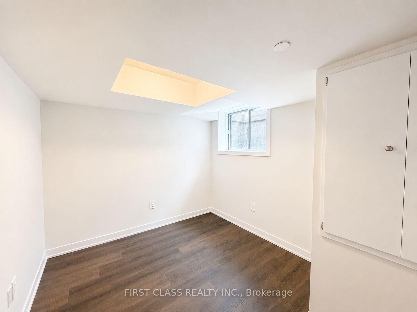 BSMT-24 Green Garden Boulevard, Toronto, ON, photo 3