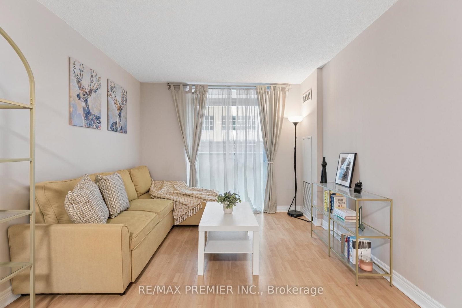 307-212 Eglinton Avenue, Toronto, ON, photo 4