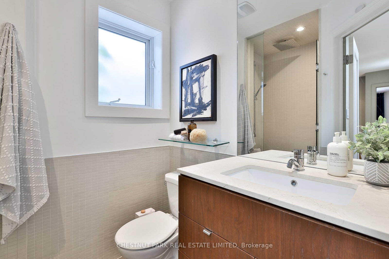 589 W Wellington Street • Toronto, ON photo 18