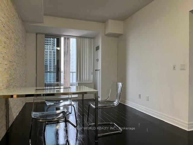 2502-35 Balmuto Street, Toronto, ON, photo 3