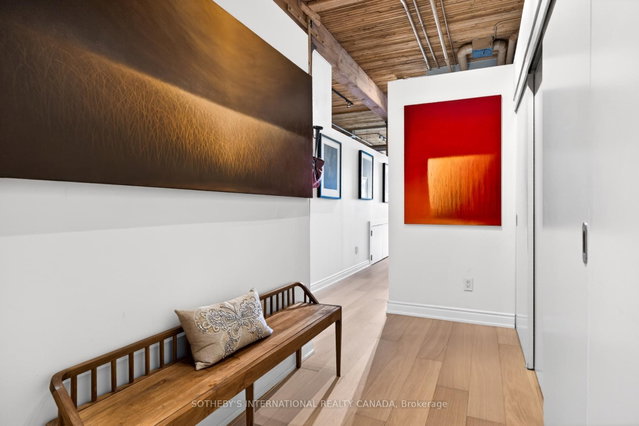 404 - 993 Queen Street W