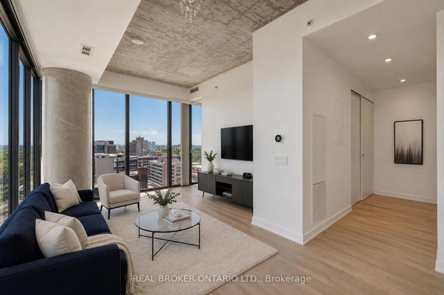 1305 - 185 Roehampton Avenue