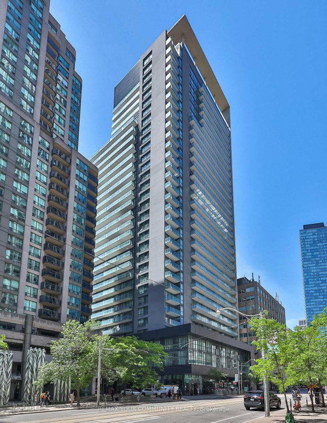 PH101 - 770 Bay Street