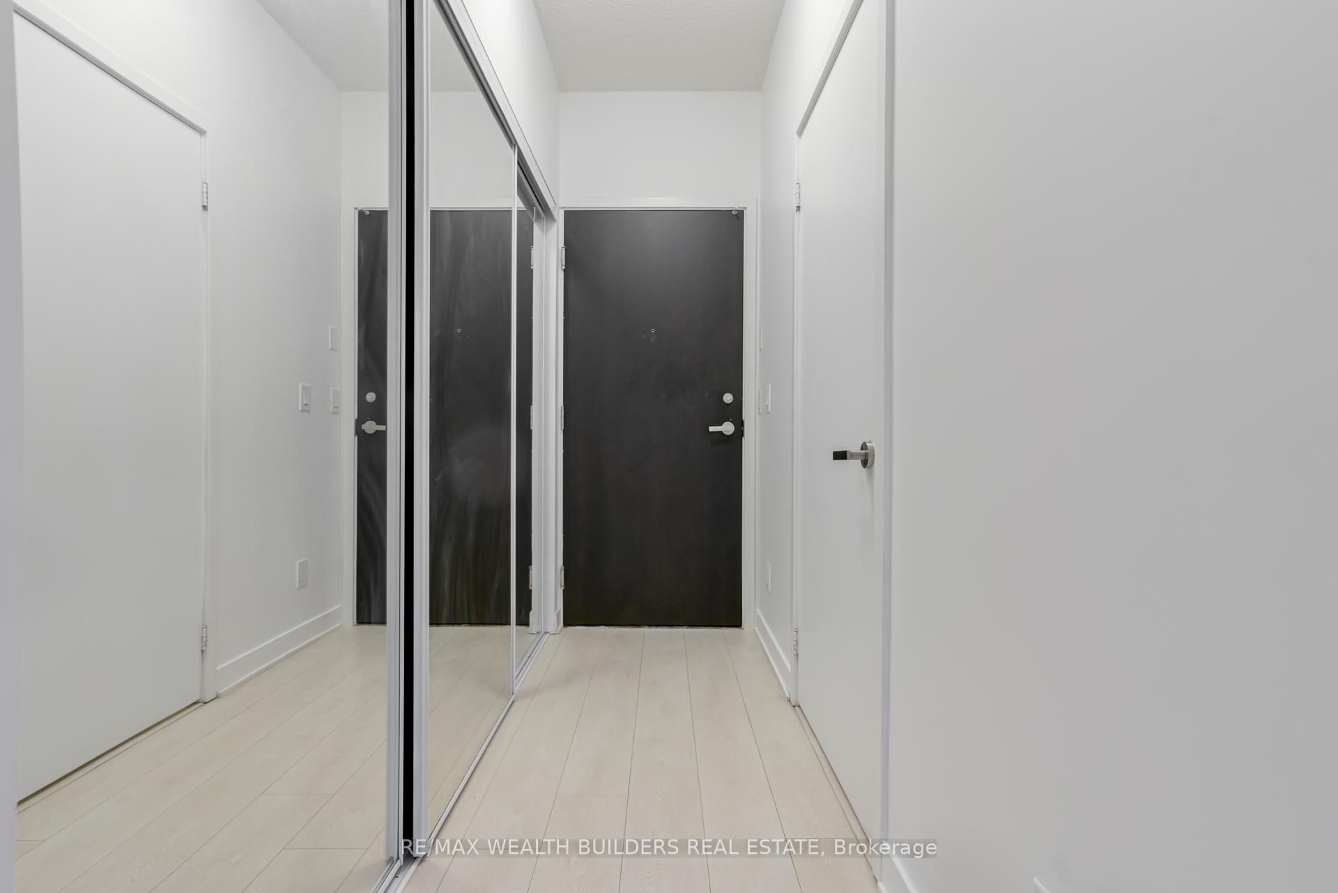 170 Sumach Street, Unit 2011
