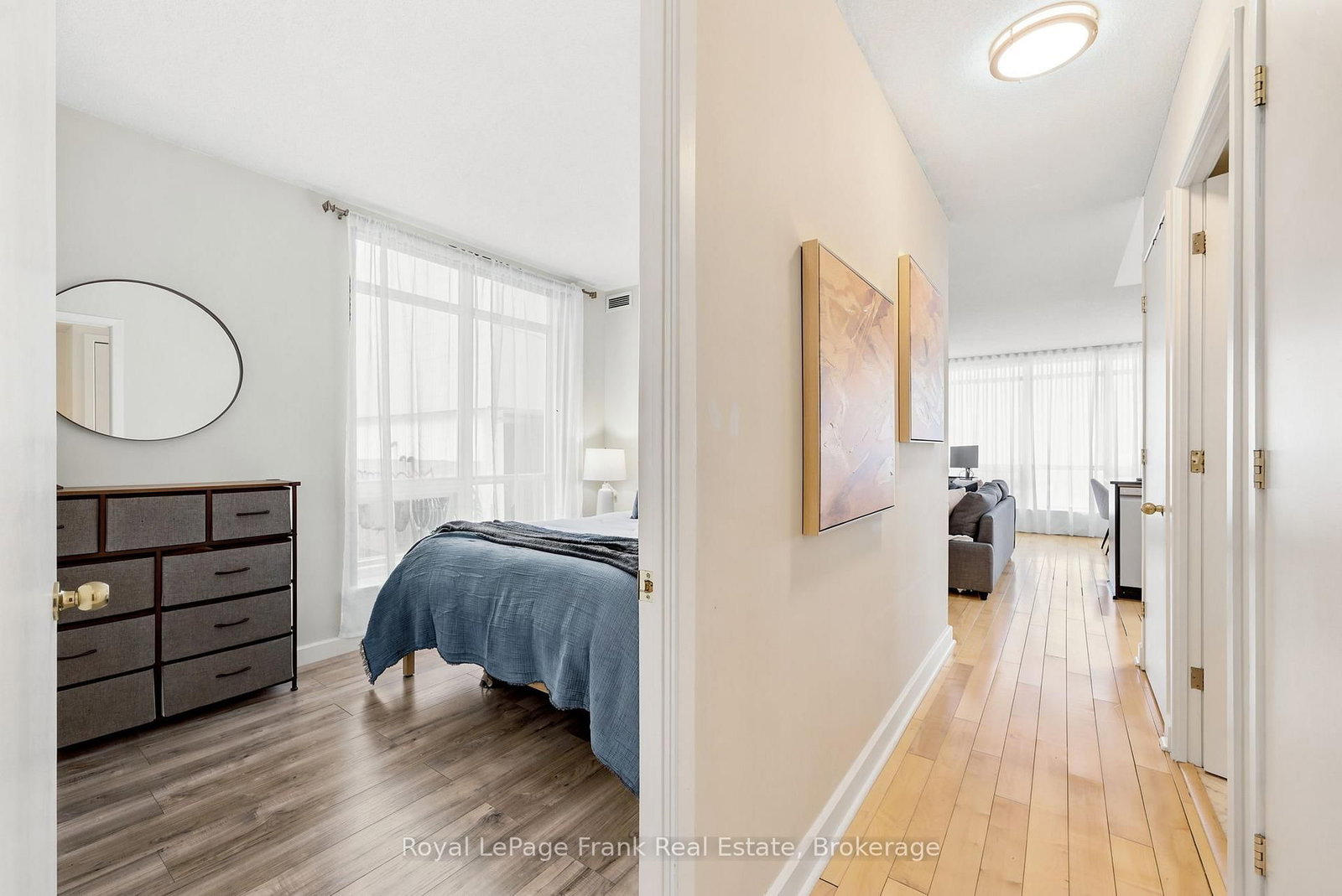 M24-350 Wellington Street, Toronto, ON, photo 3