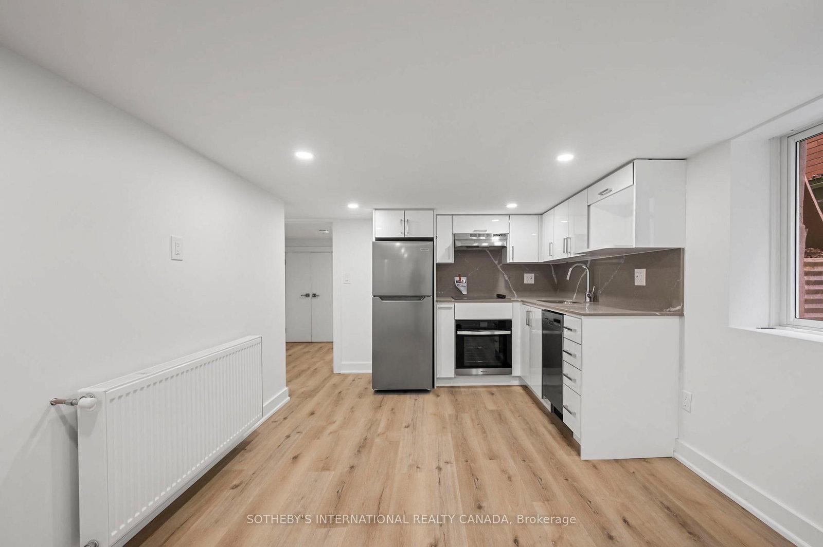 Bsmnt-28 Strathgowan Avenue, Toronto, ON, photo 4