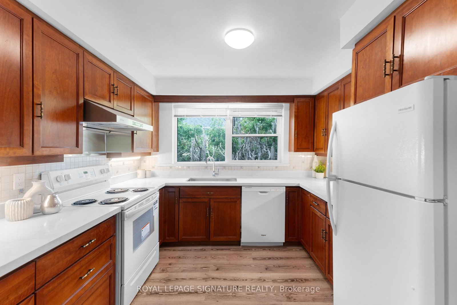 43 Viamede Crescent • Toronto, ON photo 10
