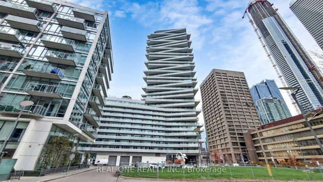 907 - 15 Queens Quay E