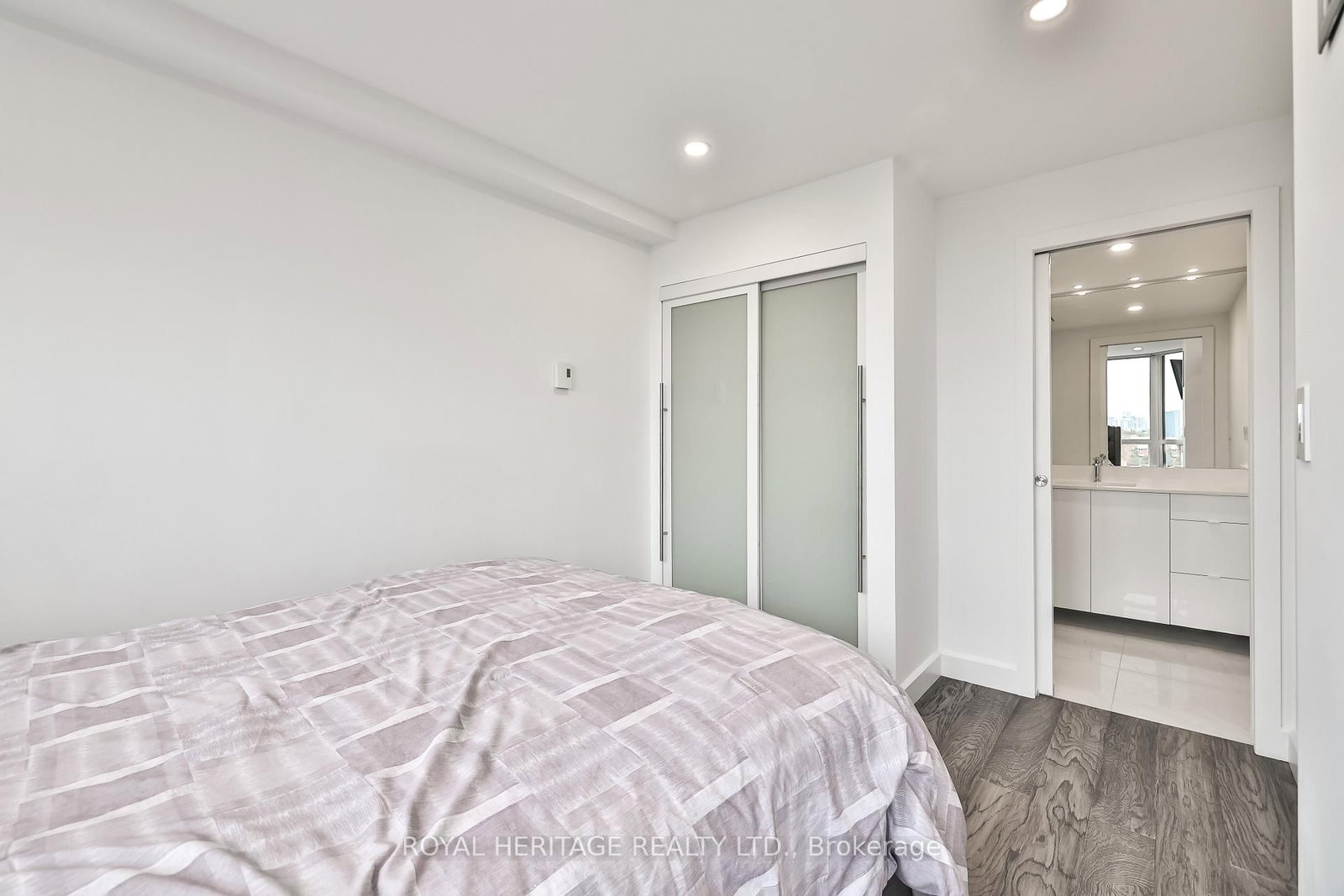 10 Torresdale Avenue • #801 • Toronto, ON photo 35