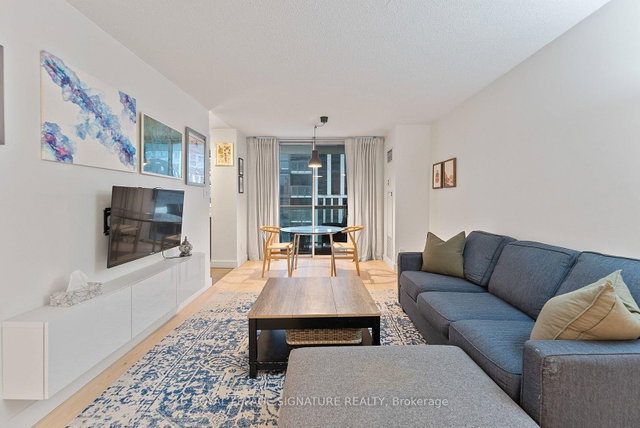 412 - 323 Richmond Street E