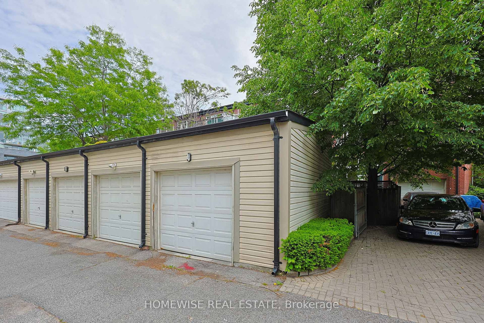 476 E King Street • Toronto, ON photo 36