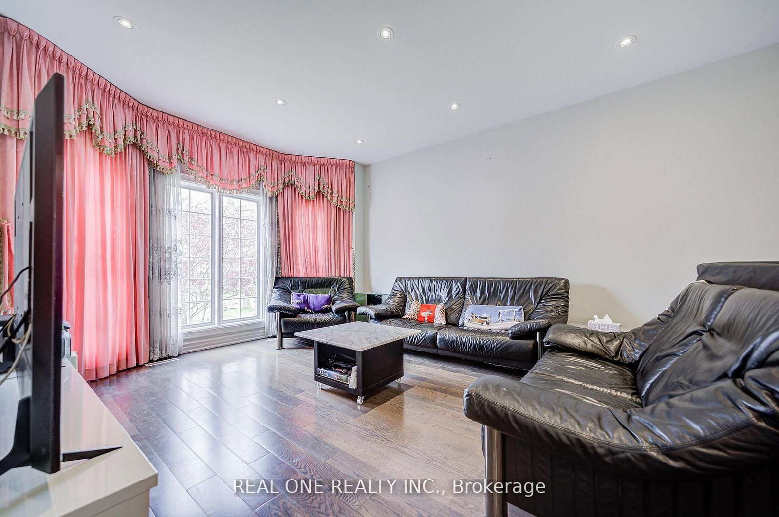 261 Mckee Avenue, Toronto, ON, photo 5