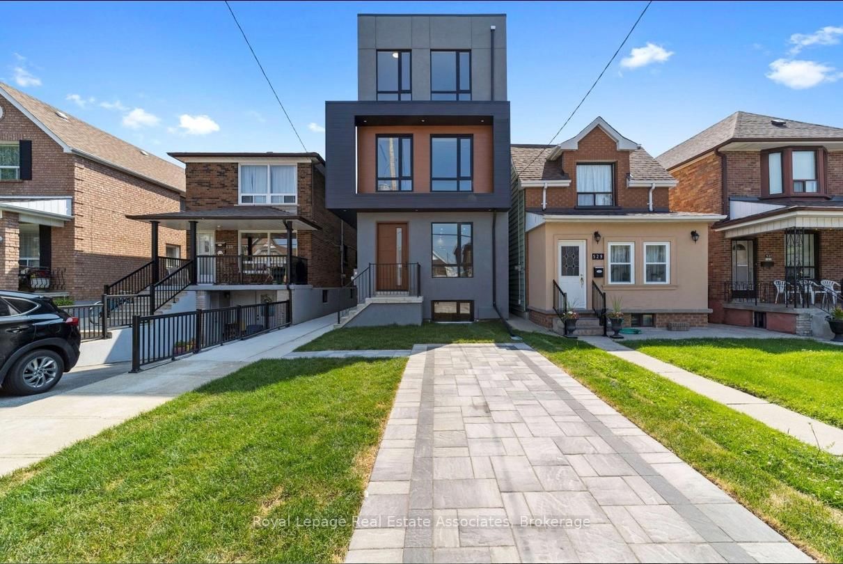 531 N Delaware Avenue • Toronto, ON photo 1