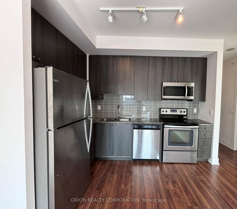 home for lease on 1007-68 Merton Street