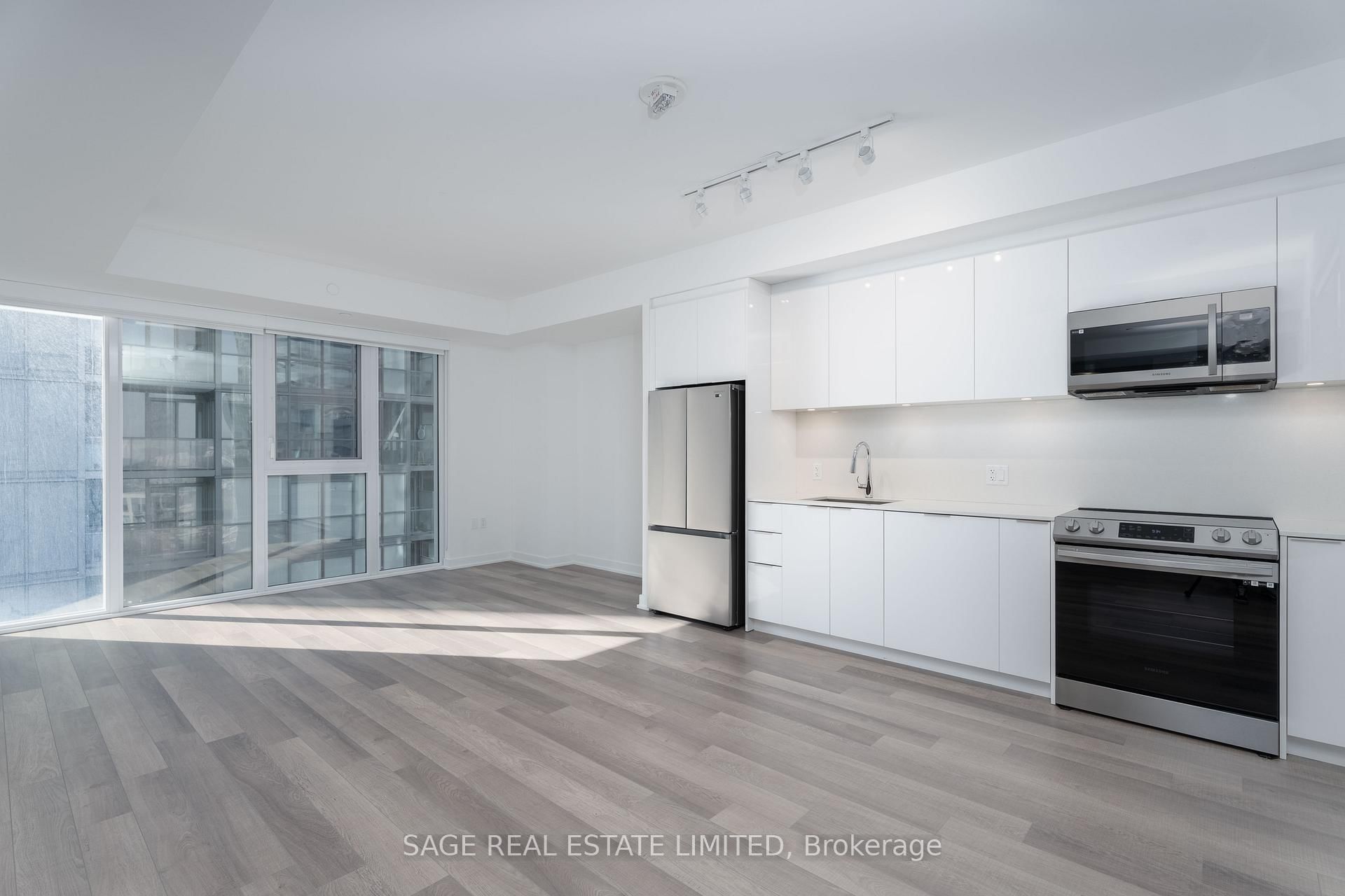 357 King Street W, Unit 2109