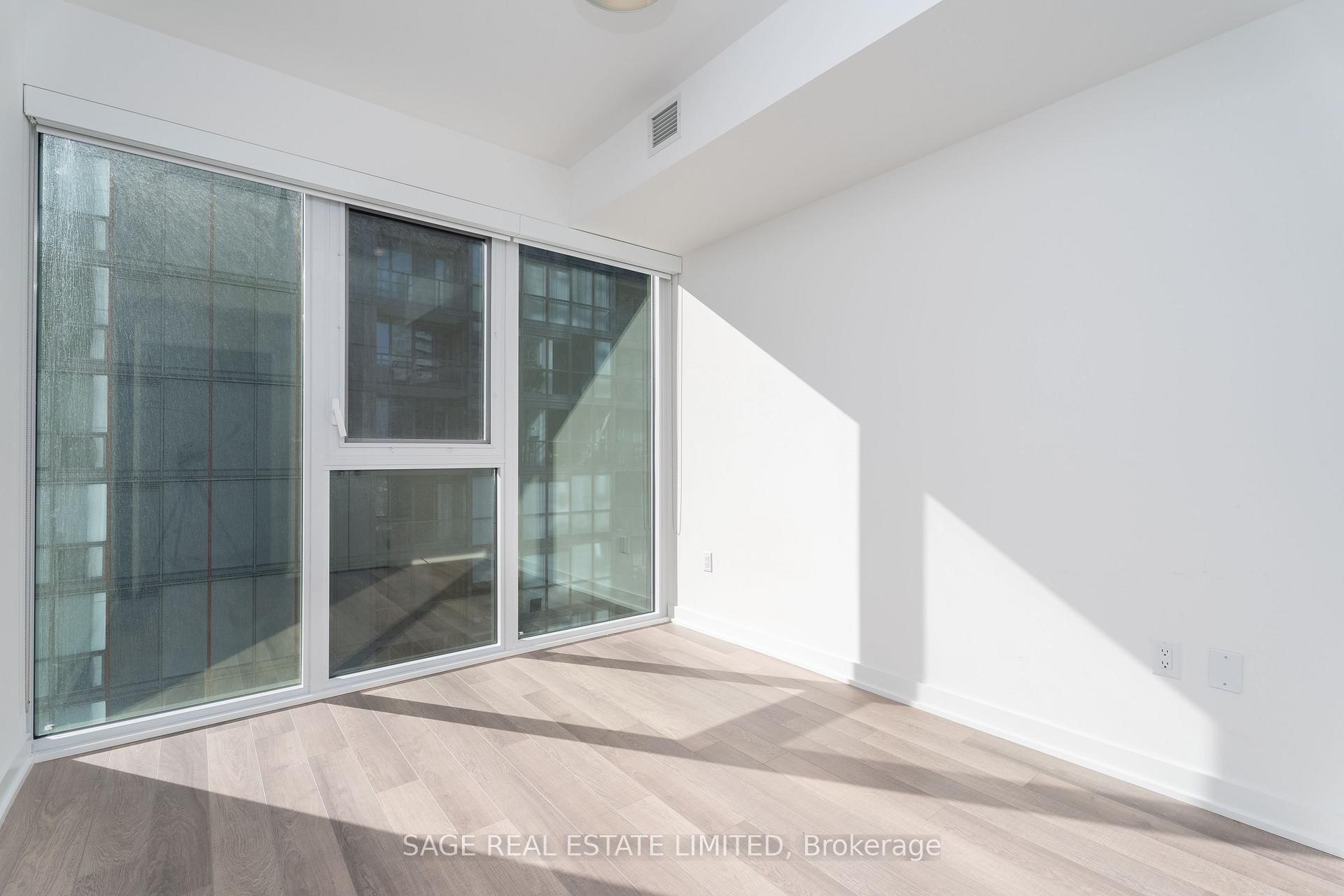 357 King Street W, Unit 2109