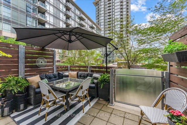 112 - 15 Brunel Court