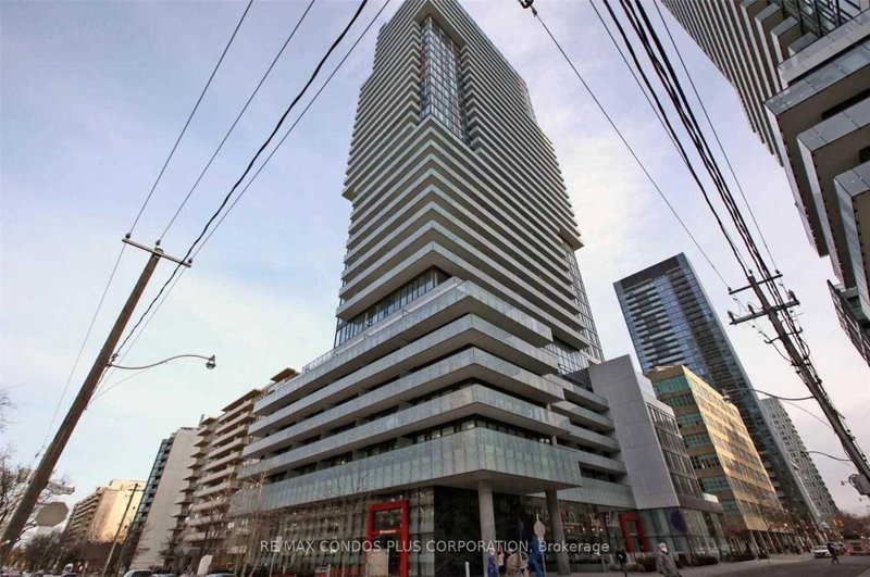 home for lease on 1504-185 Roehampton Avenue