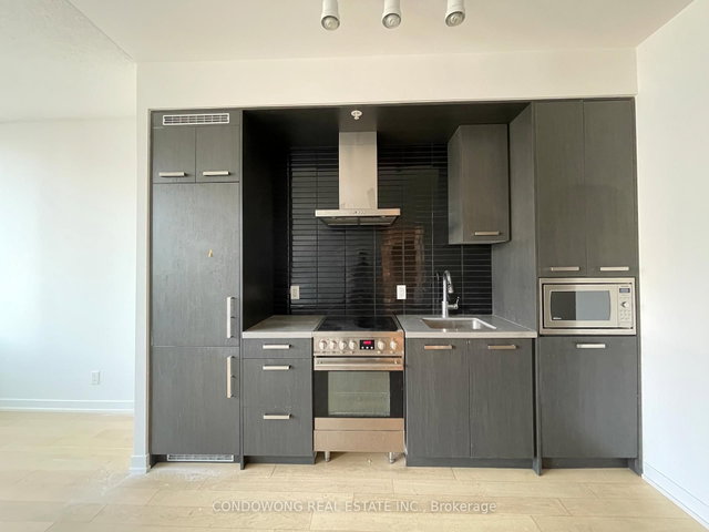 N706 - 120 Bayview Avenue