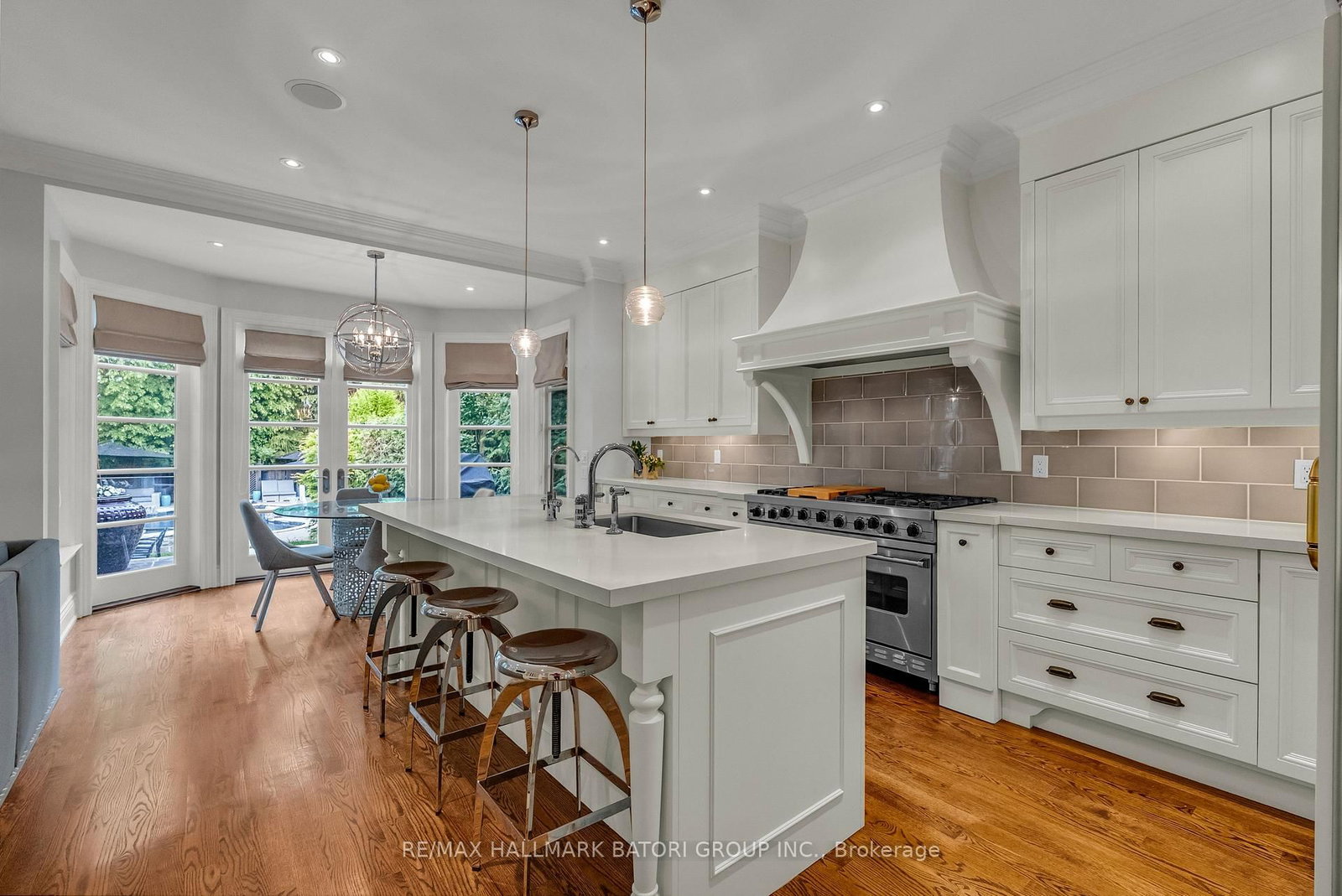 Listing Image 10