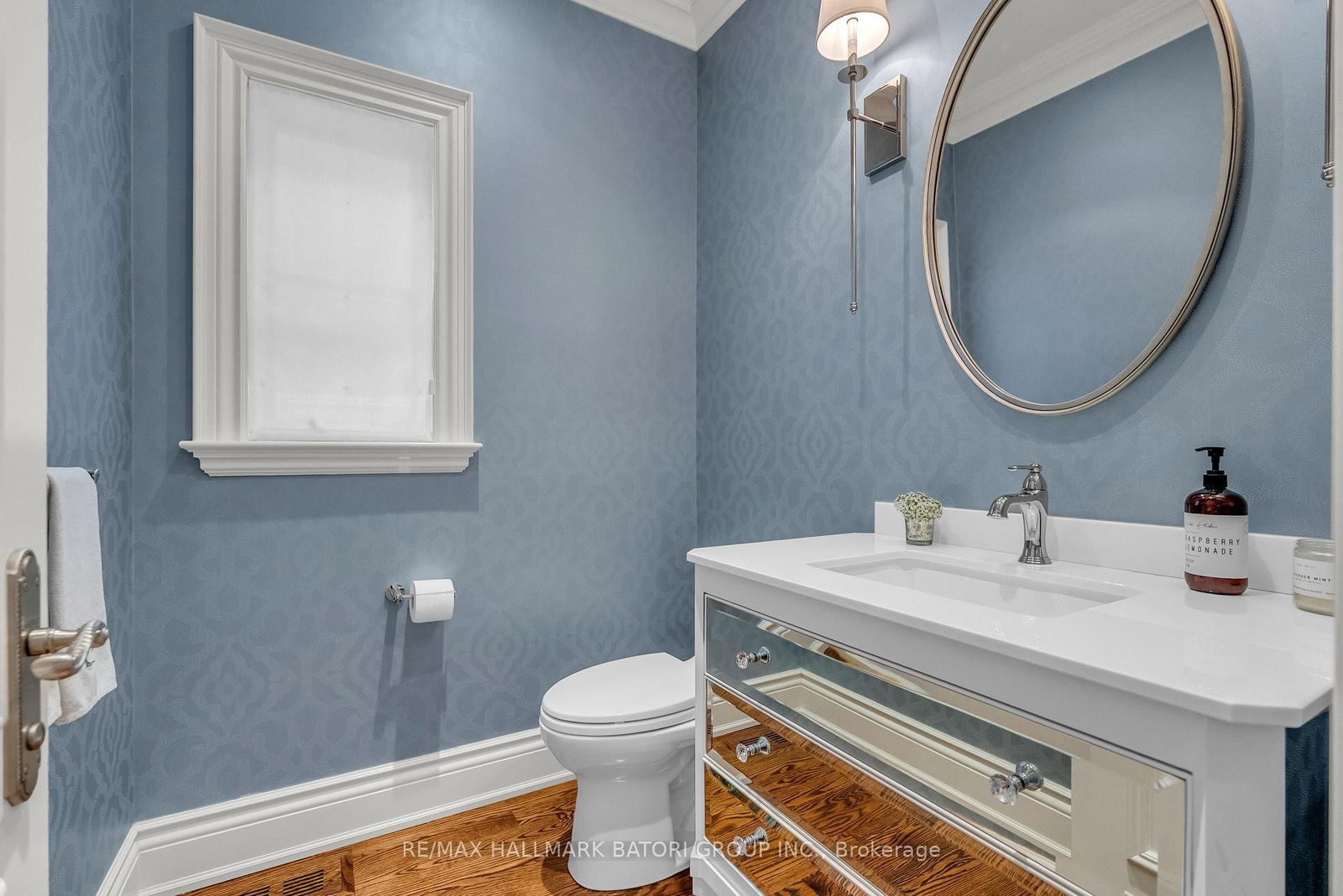 Listing Image 19