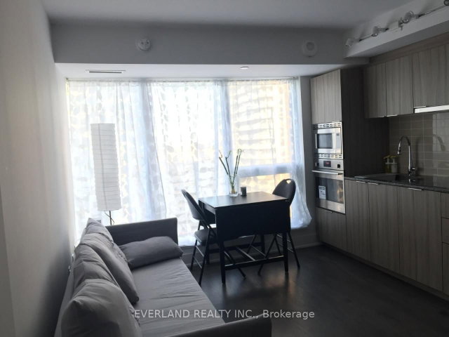 1804 - 955 Bay Street