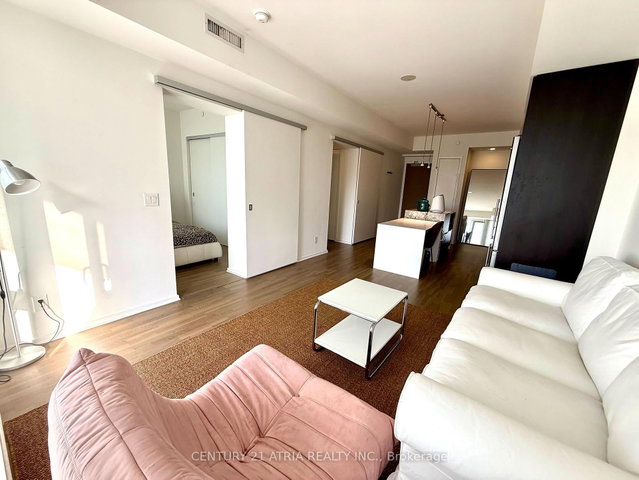 3912 - 1 Bloor Street E