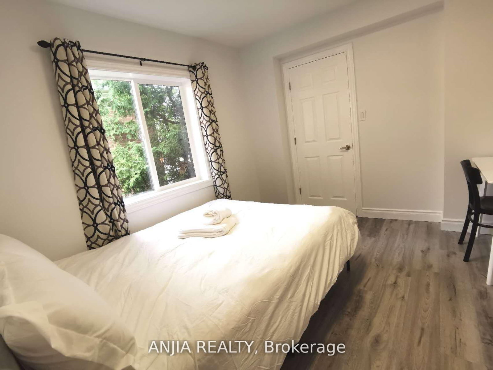 1-256 Homewood Avenue, Toronto, ON, photo 4