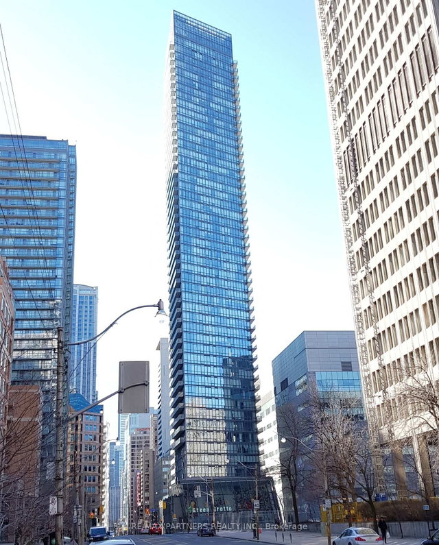 2601 - 832 Bay Street