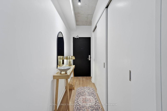 308 - 458 Richmond Street W