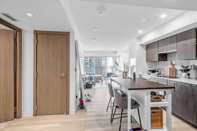2308 - 17 Bathurst Street