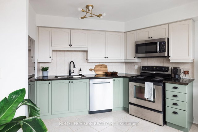 902 - 18 Valley Woods Road