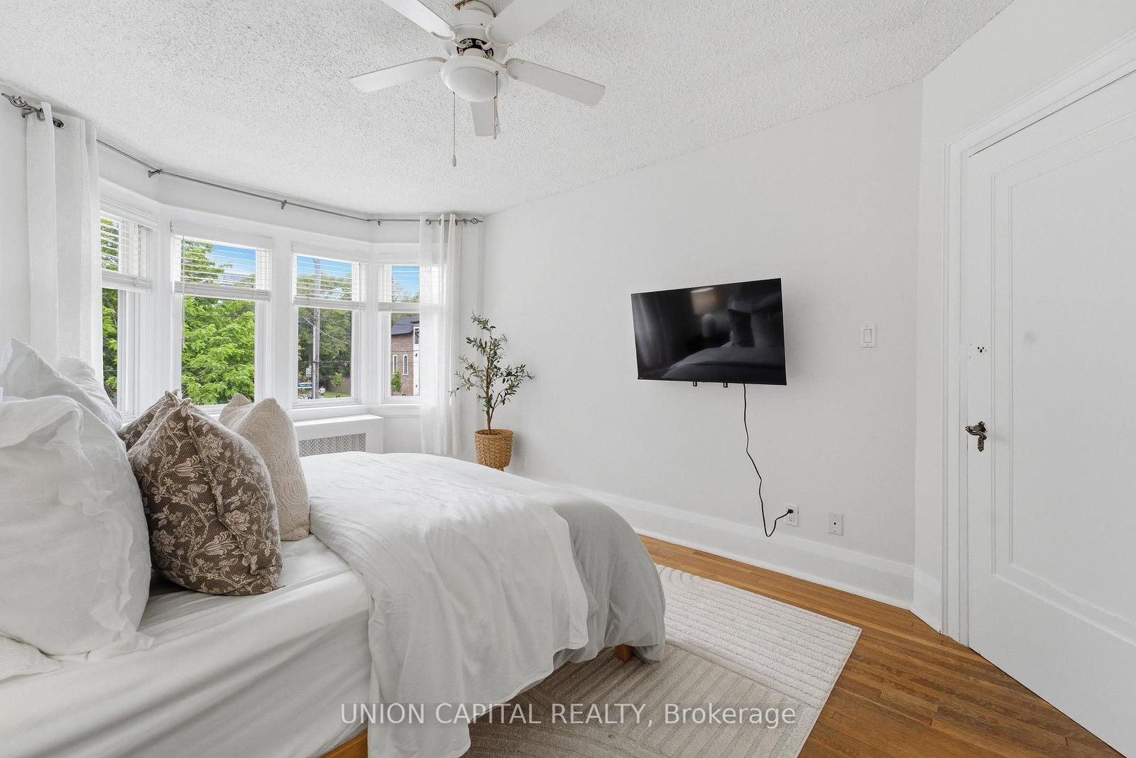 73 Florence Avenue • Toronto, ON photo 22