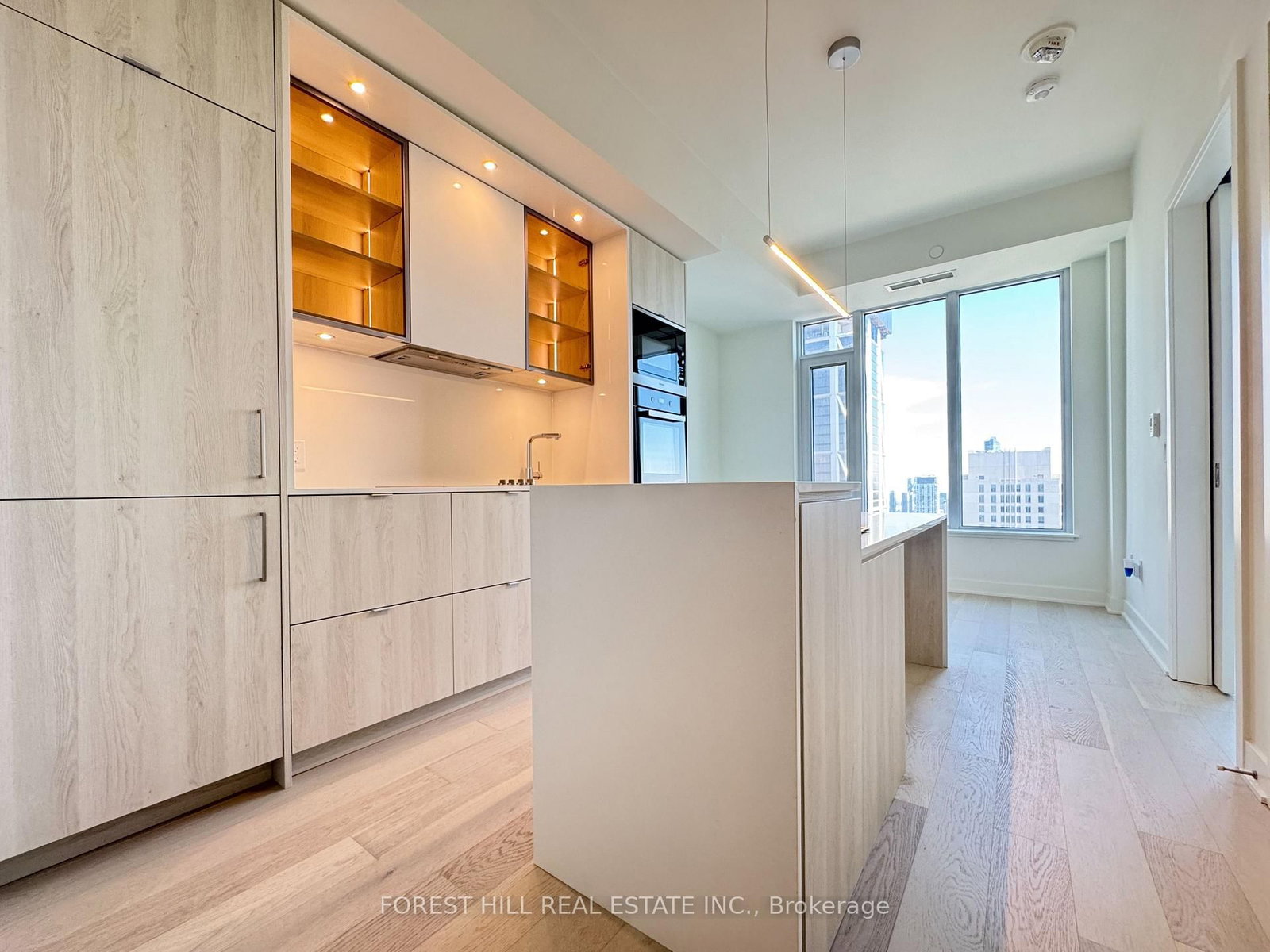11 Yorkville Avenue • #4508 • Toronto, ON photo 8