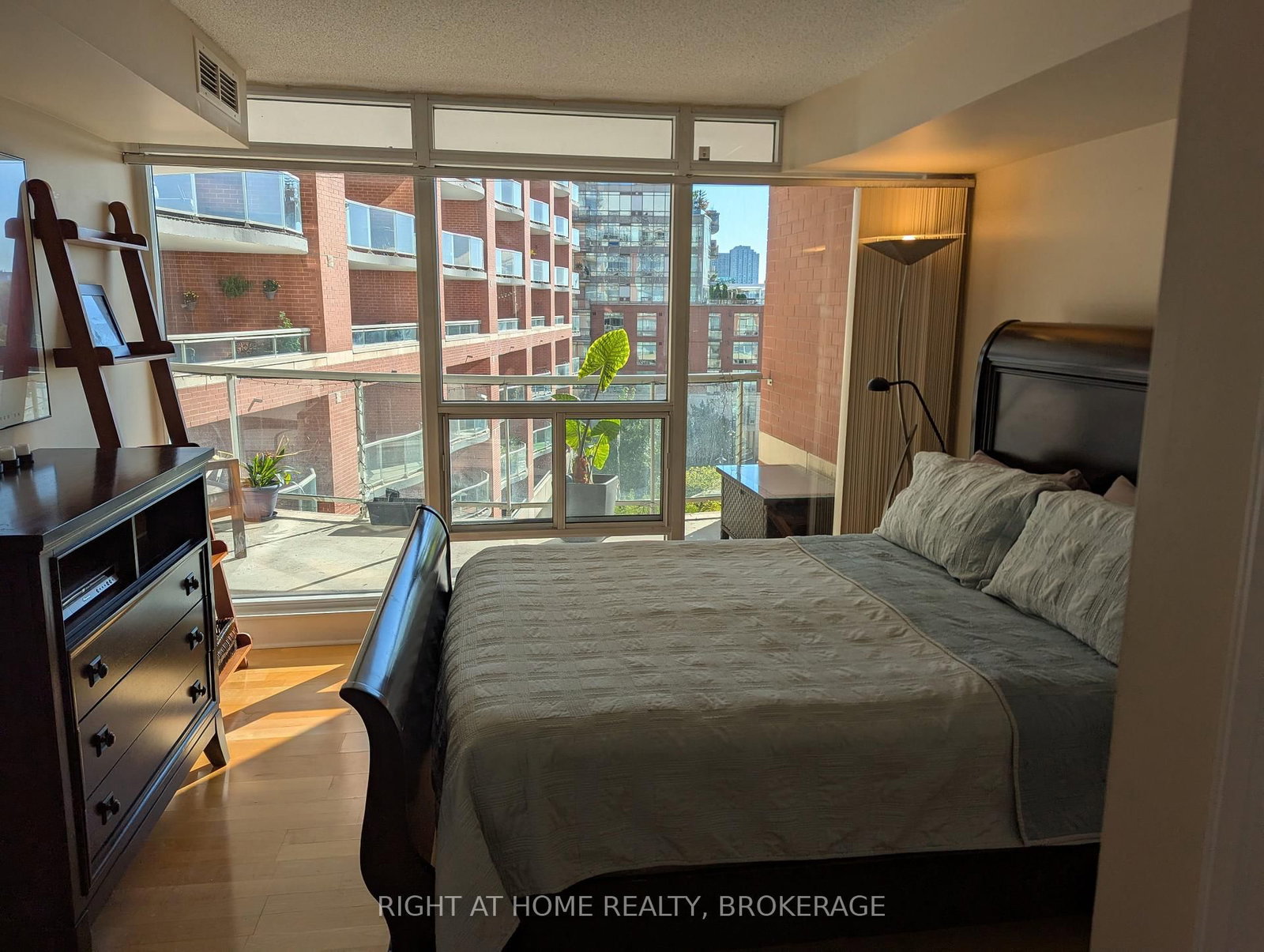 550 W Queens Quay • #608 • Toronto, ON photo 11