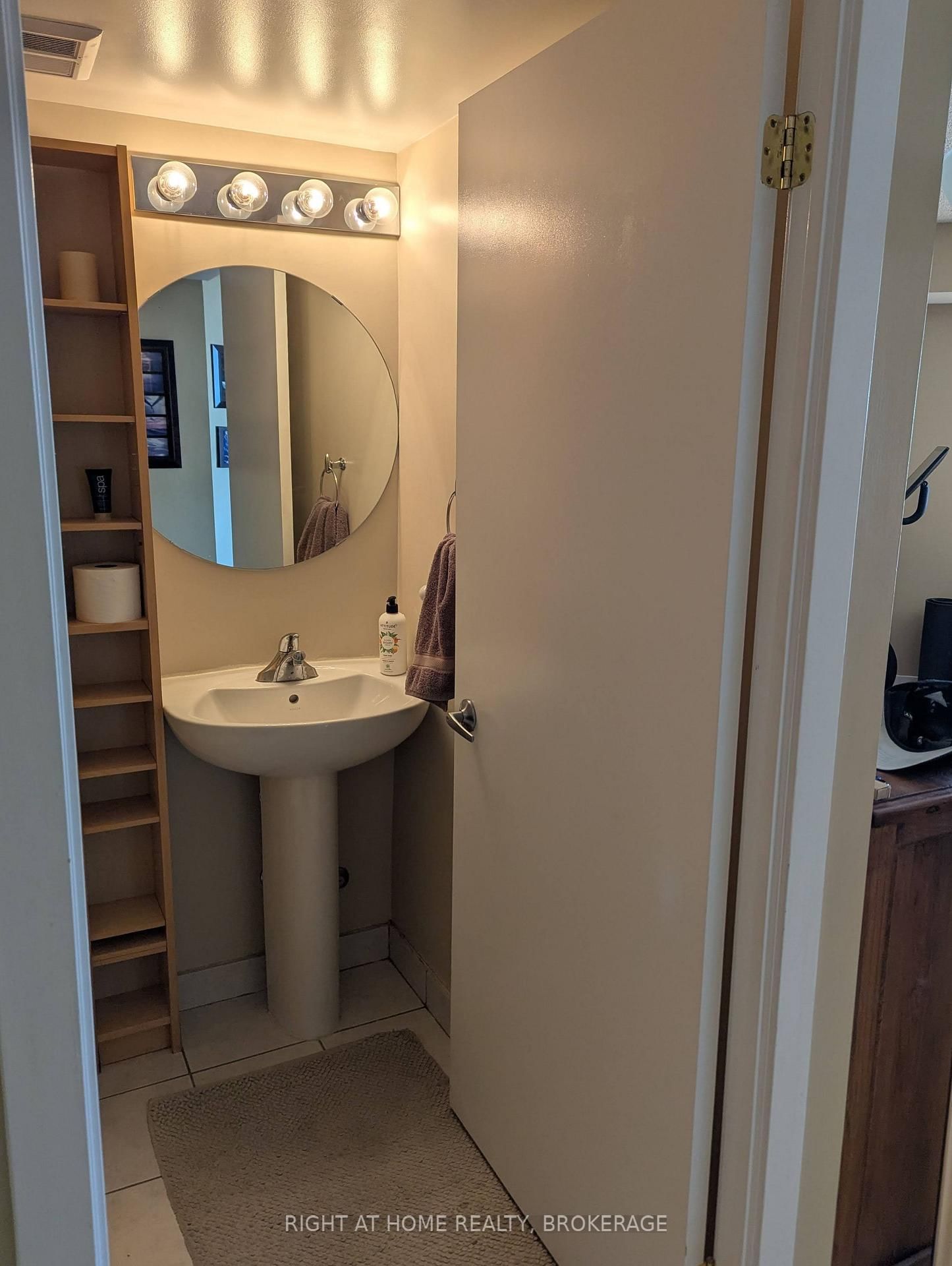 550 W Queens Quay • #608 • Toronto, ON photo 19