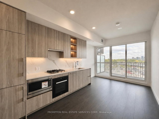 346 - 18 Esther Shiner Boulevard