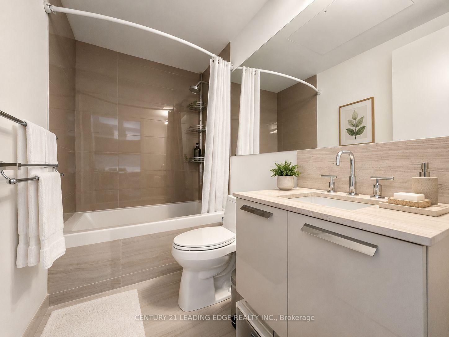 50 E Charles Street • #3906 • Toronto, ON photo 2