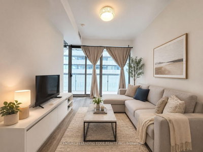 50 E Charles Street • #3906 • Toronto, ON