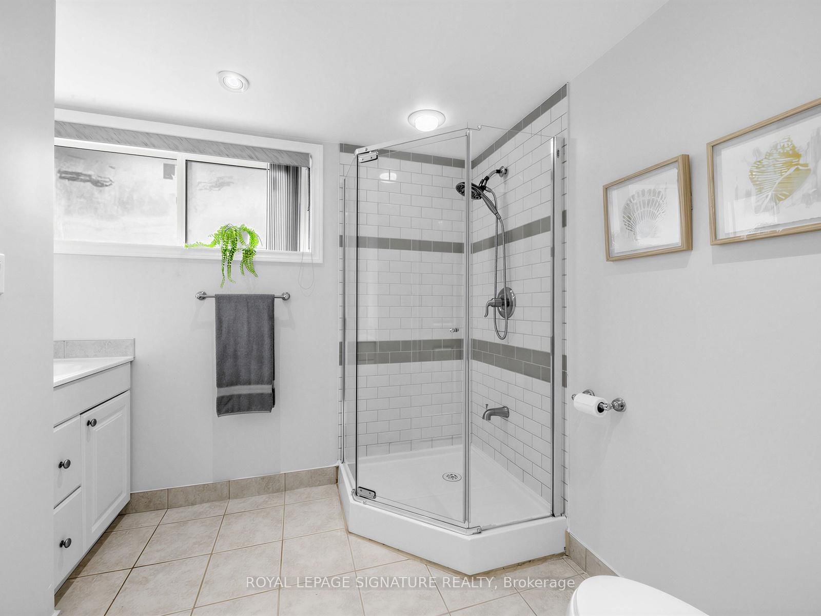 83 Berkinshaw Crescent • Toronto, ON photo 19