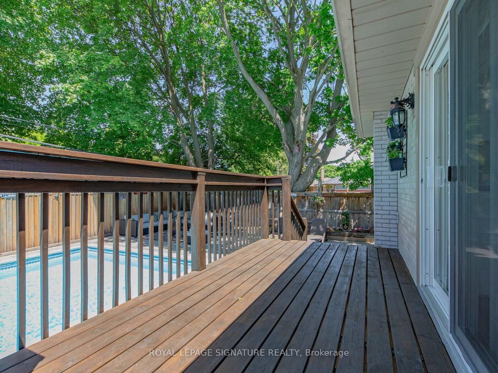 83 Berkinshaw Crescent • Toronto, ON photo 23