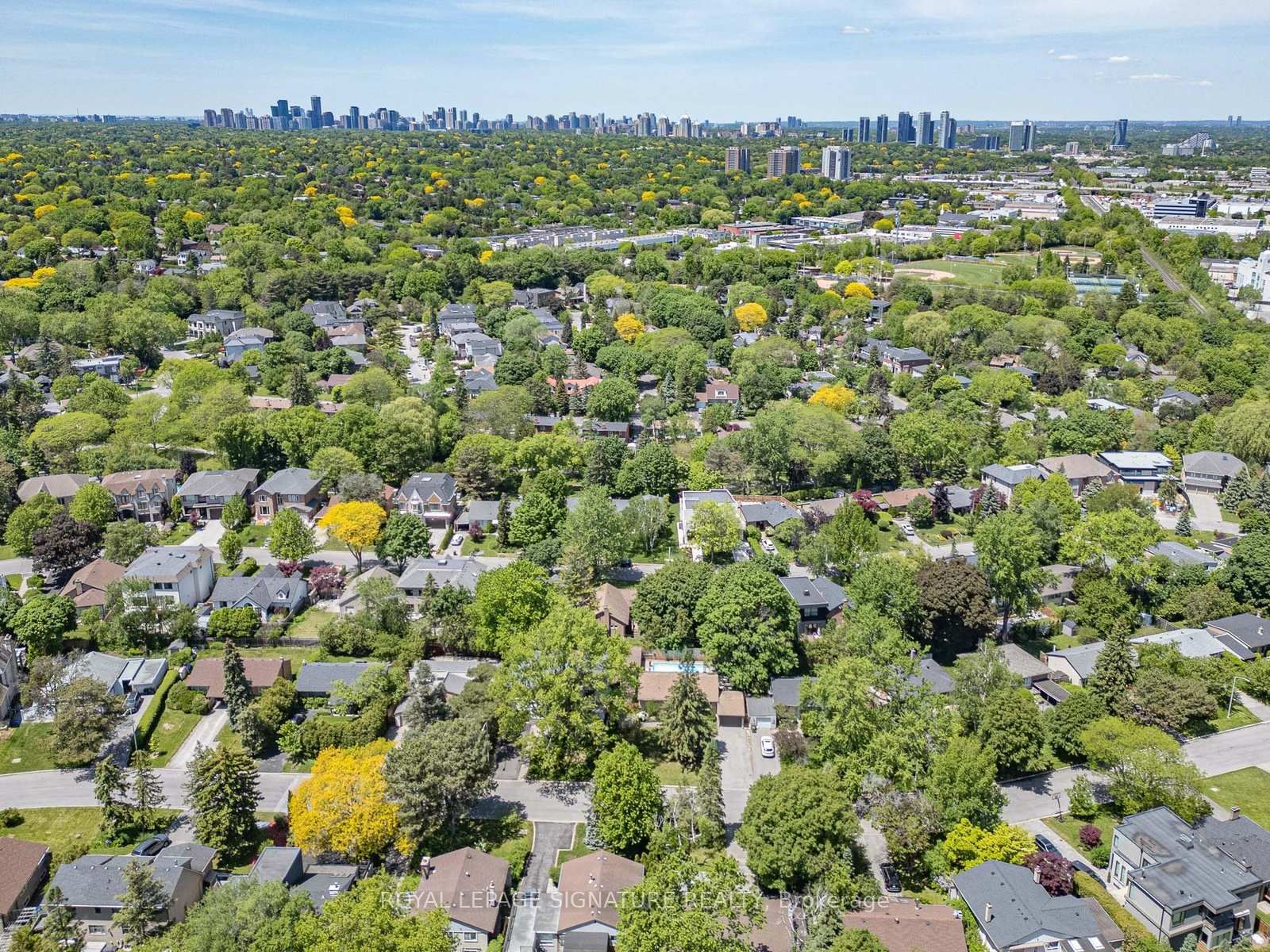83 Berkinshaw Crescent • Toronto, ON photo 35