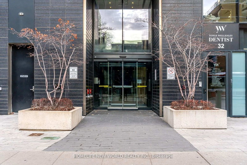 home for lease on 1701-28 Wellesley Street E