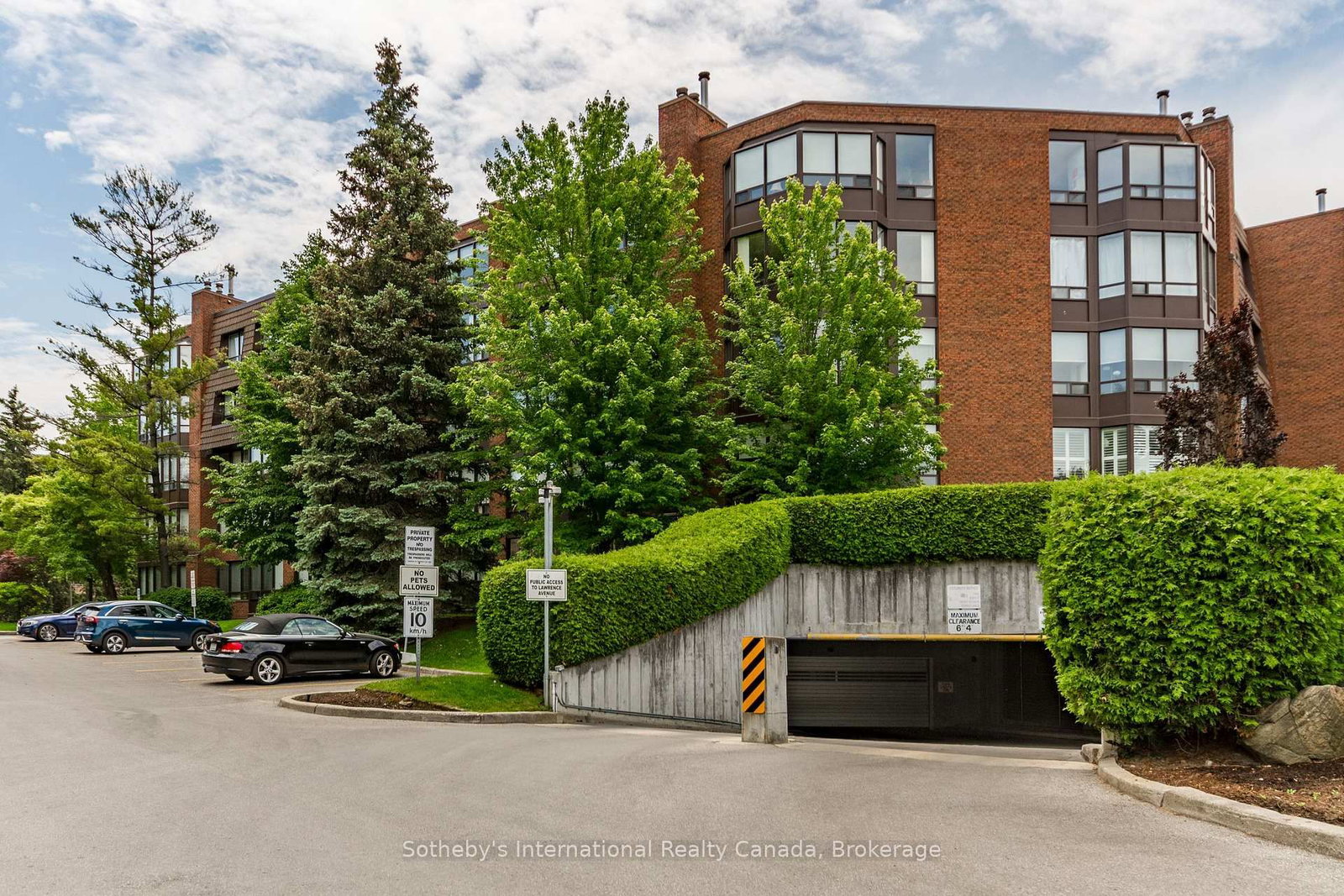 509-245 The Donway, Toronto, ON, photo 3