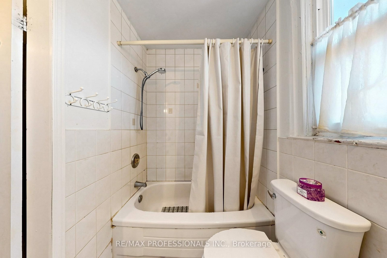 2 Muir Avenue • Toronto, ON photo 18