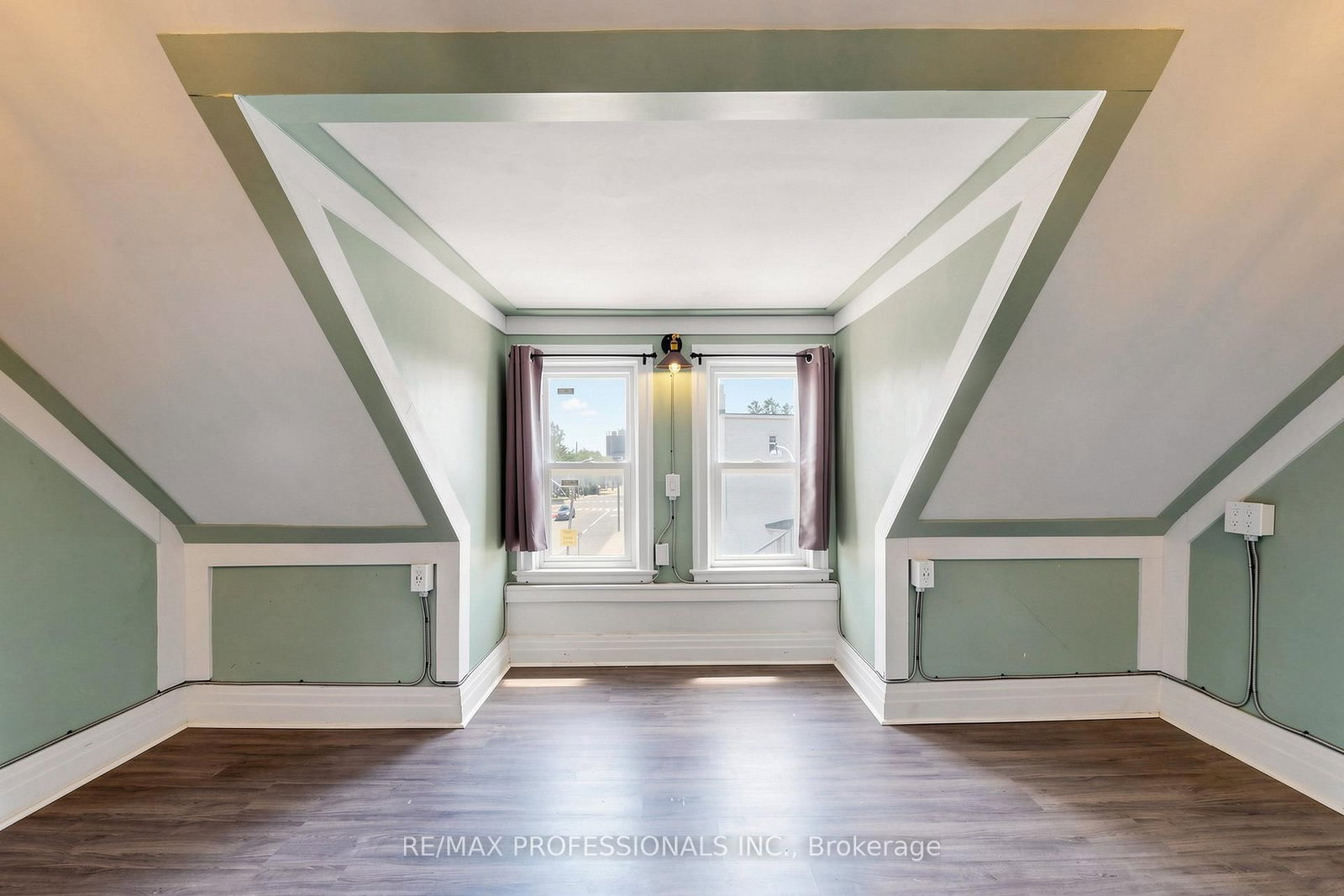 2 Muir Avenue • Toronto, ON photo 24