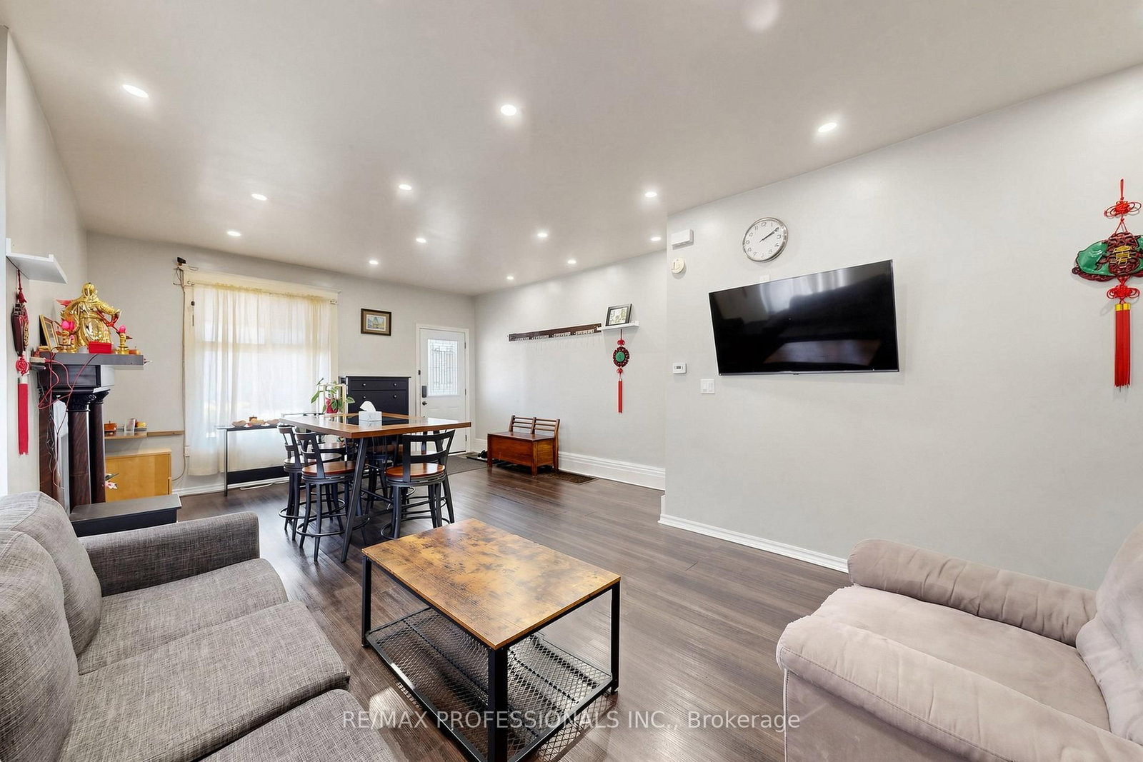 2 Muir Avenue • Toronto, ON photo 8