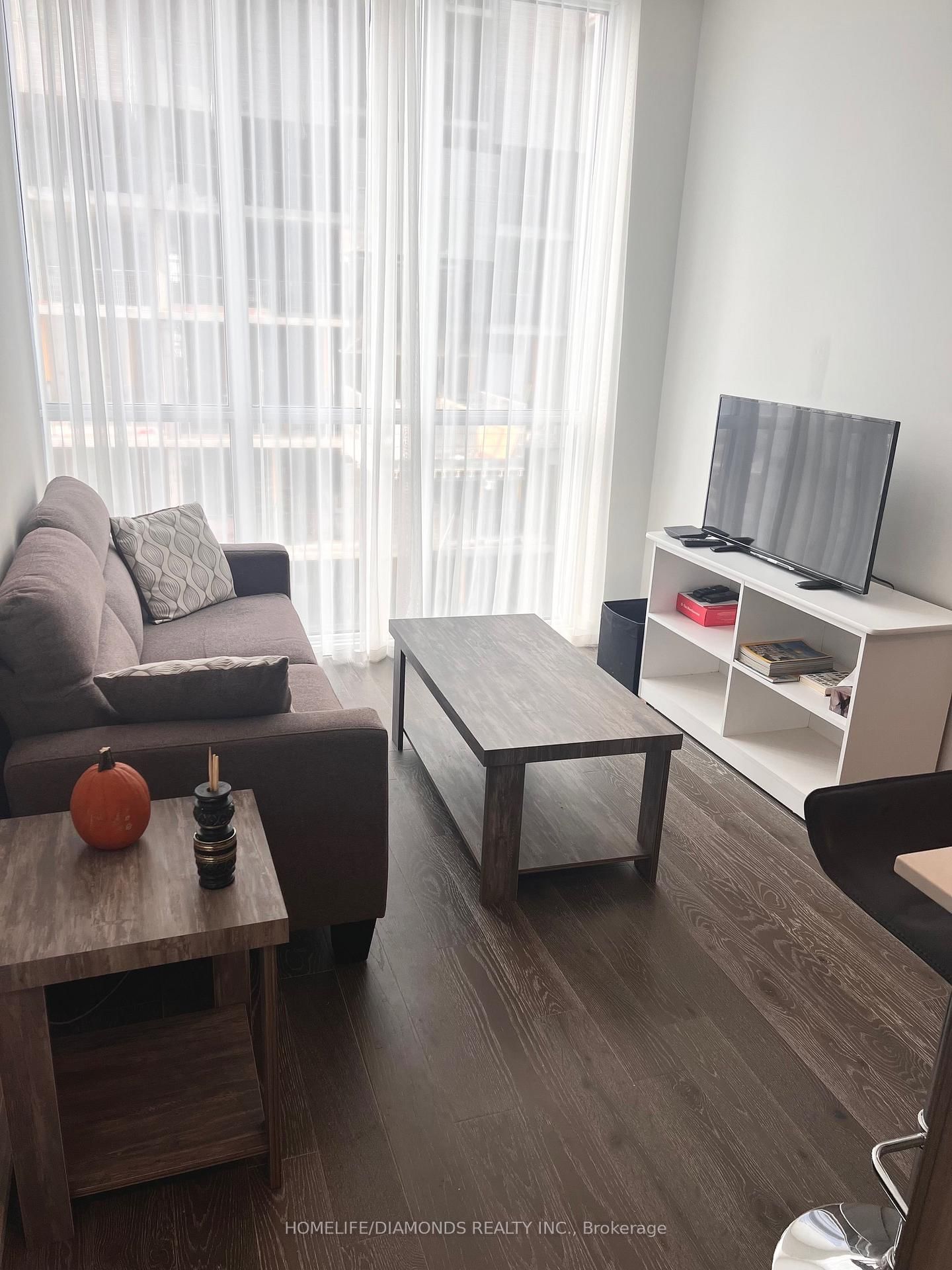 1 Yorkville Avenue • #3302 • Toronto, ON photo 10