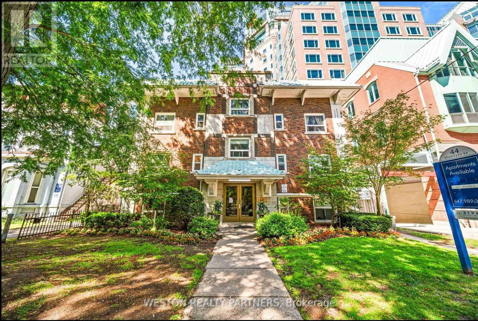 102-44 Huntley Street, Toronto, ON