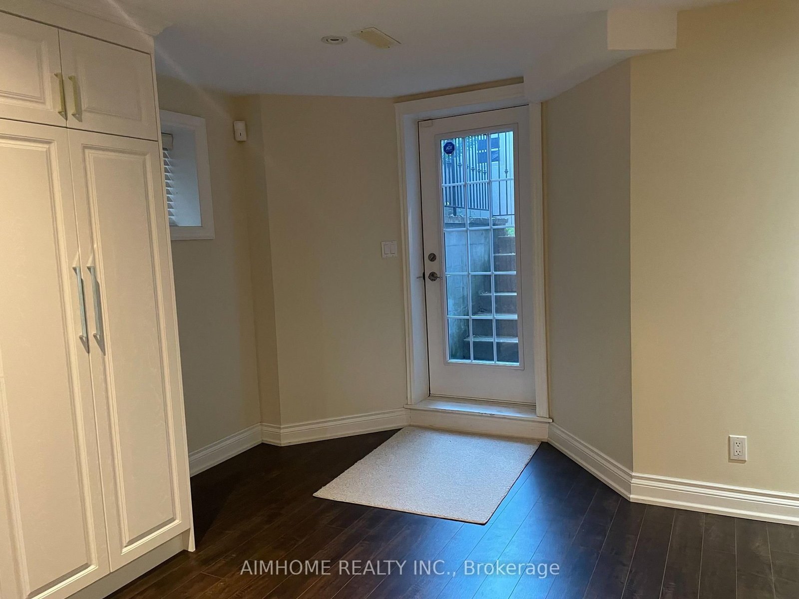 10 Hoyle Avenue, Toronto, ON, photo 3